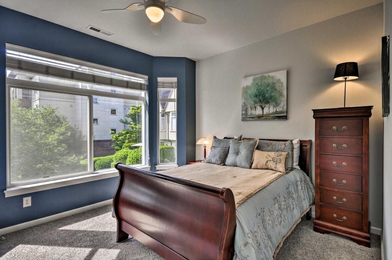 Modern Vancouver Townhome - Right On Main St! Eksteriør billede