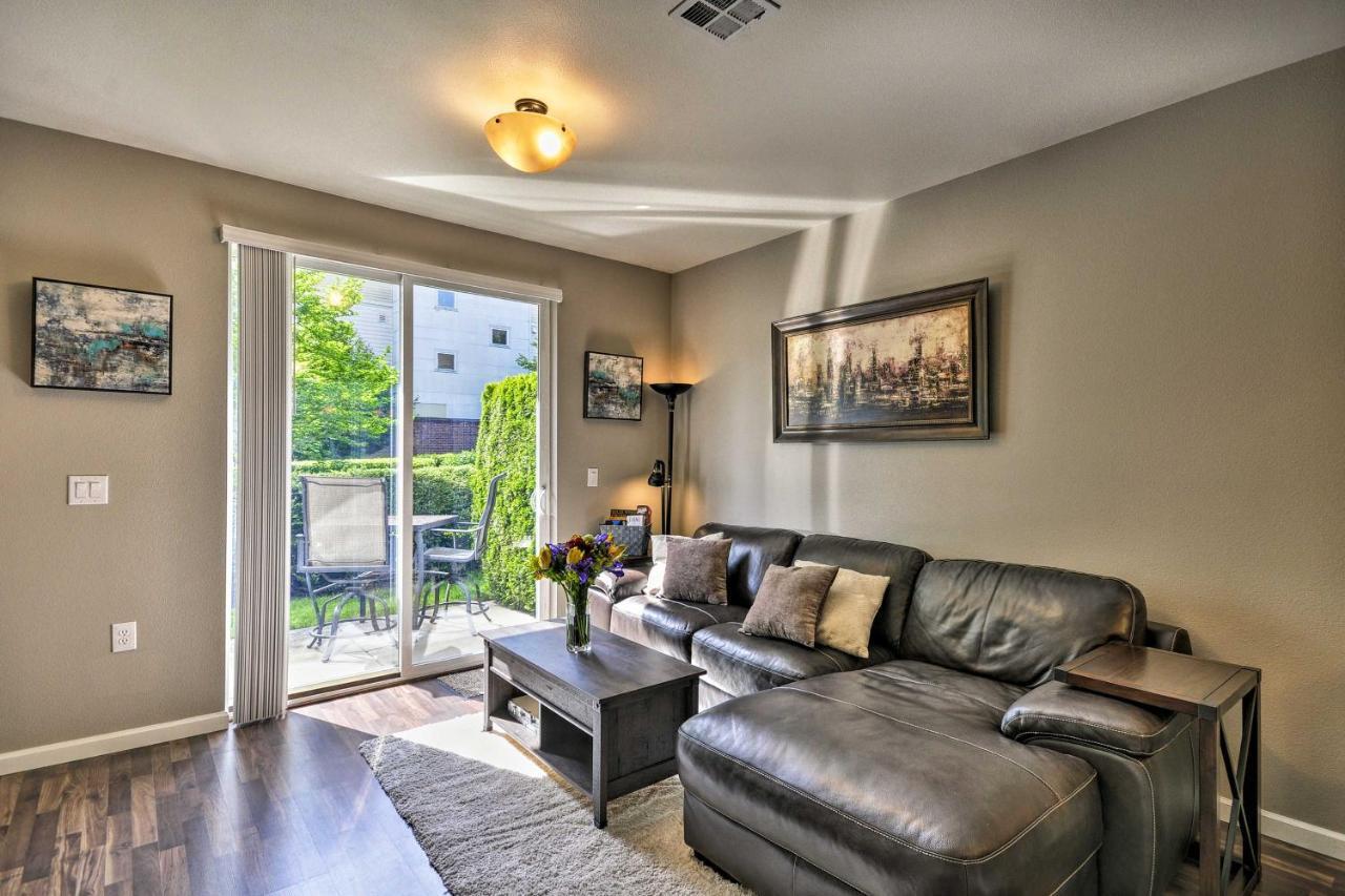 Modern Vancouver Townhome - Right On Main St! Eksteriør billede