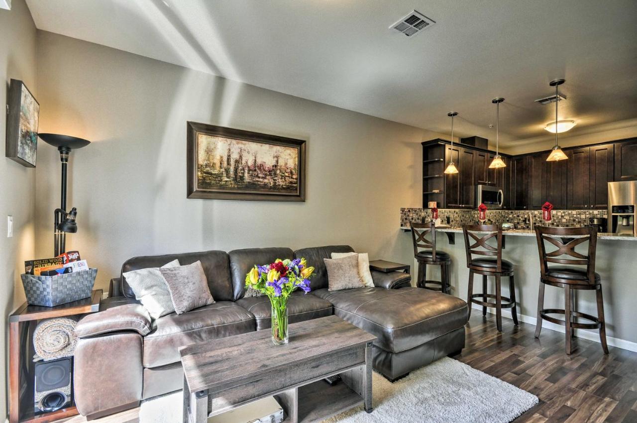 Modern Vancouver Townhome - Right On Main St! Eksteriør billede