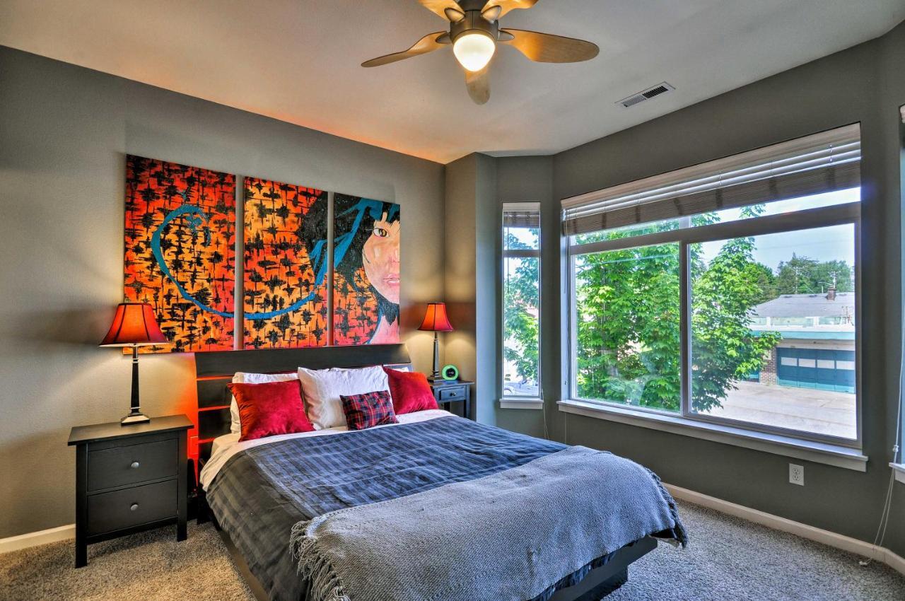 Modern Vancouver Townhome - Right On Main St! Eksteriør billede