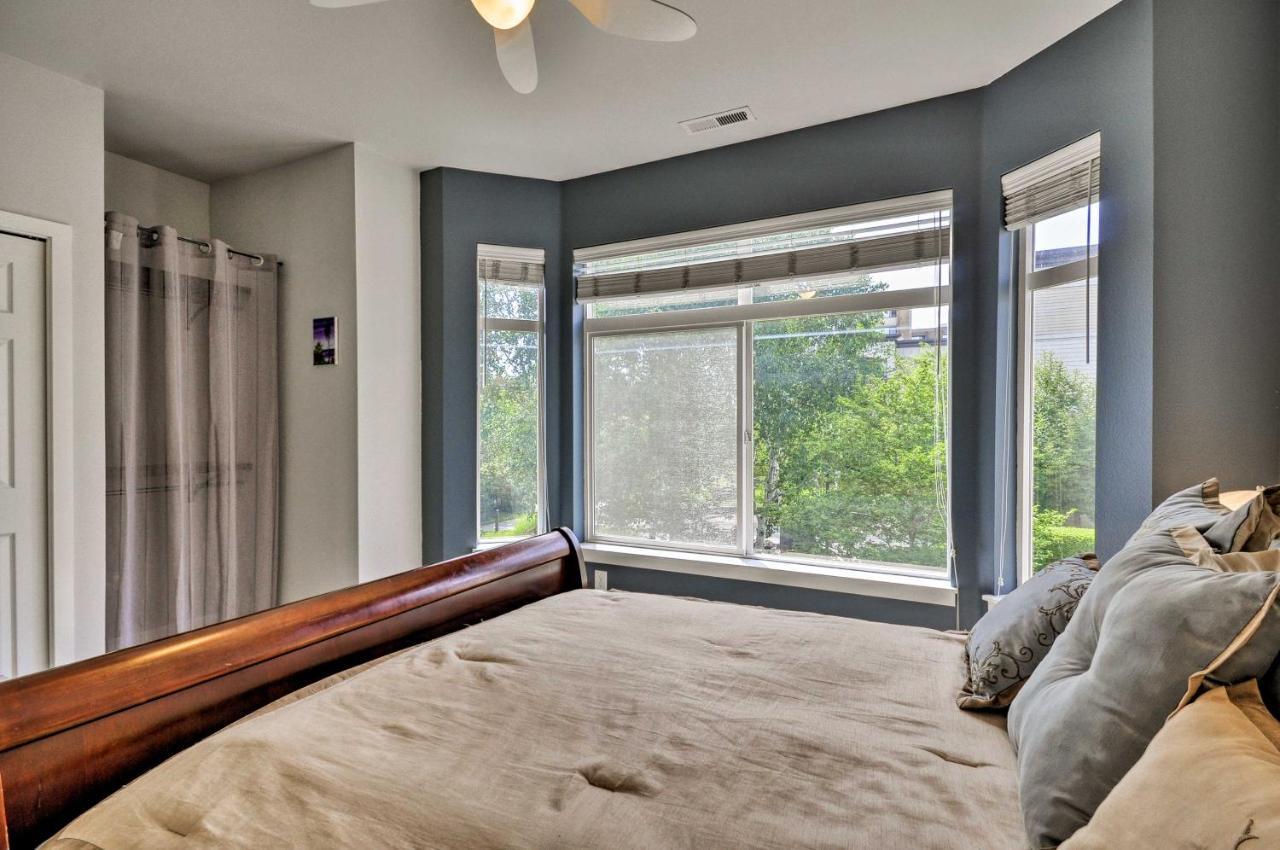 Modern Vancouver Townhome - Right On Main St! Eksteriør billede